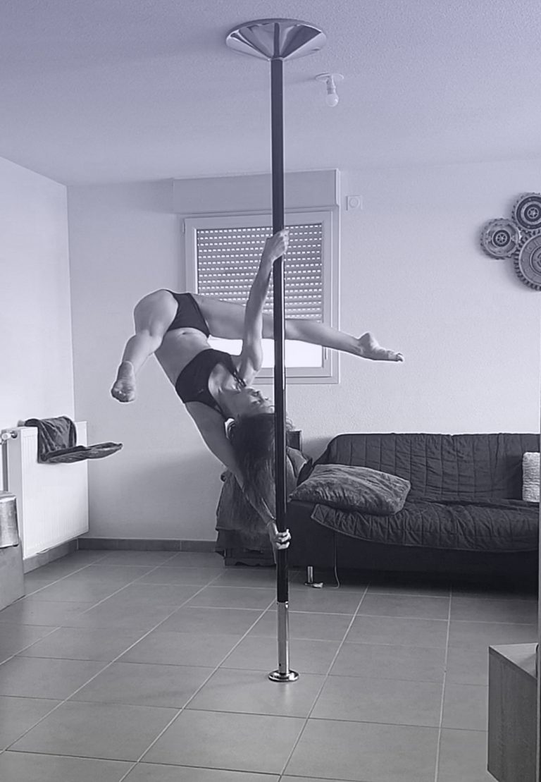 Ayesha Twisted grip pole dance