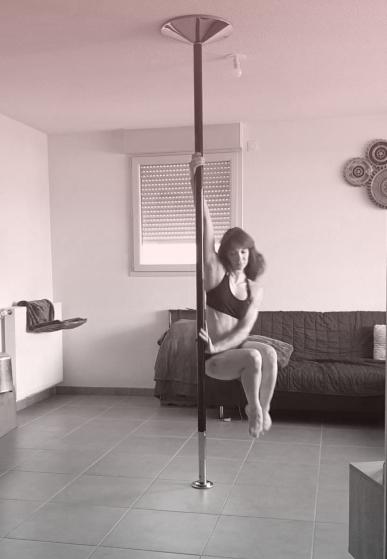 Chair spin pole dance