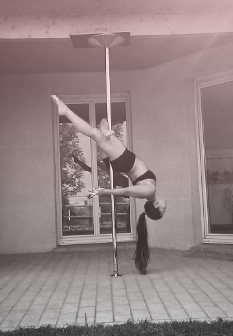 Cross knee release pole dance