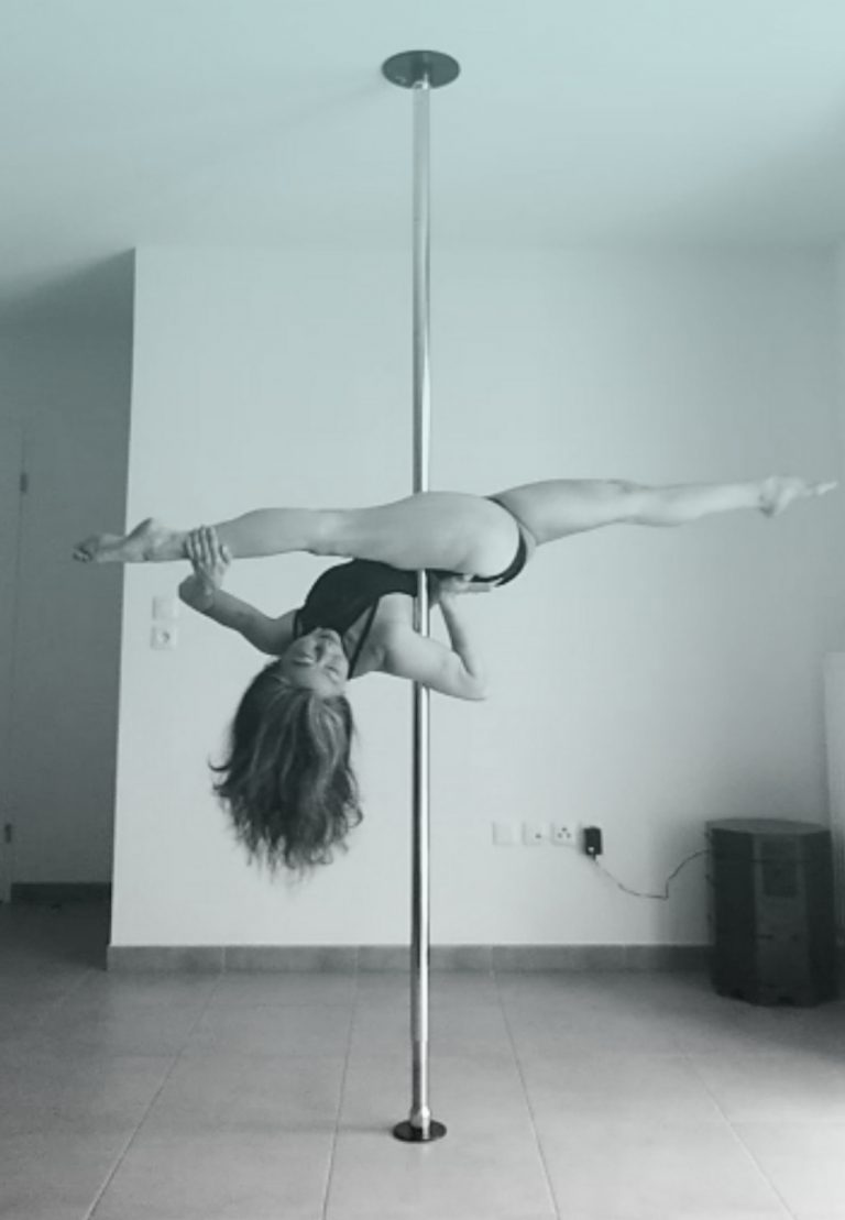 Jade pole dance