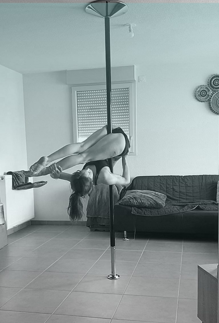 Pike inverted pole dance